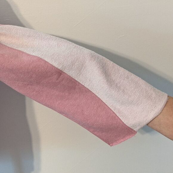 a.n.a Pink Sweatshirt Size Small NWT Distressed Pink Sweatshirt with Raw Edges - Picture 5 of 10